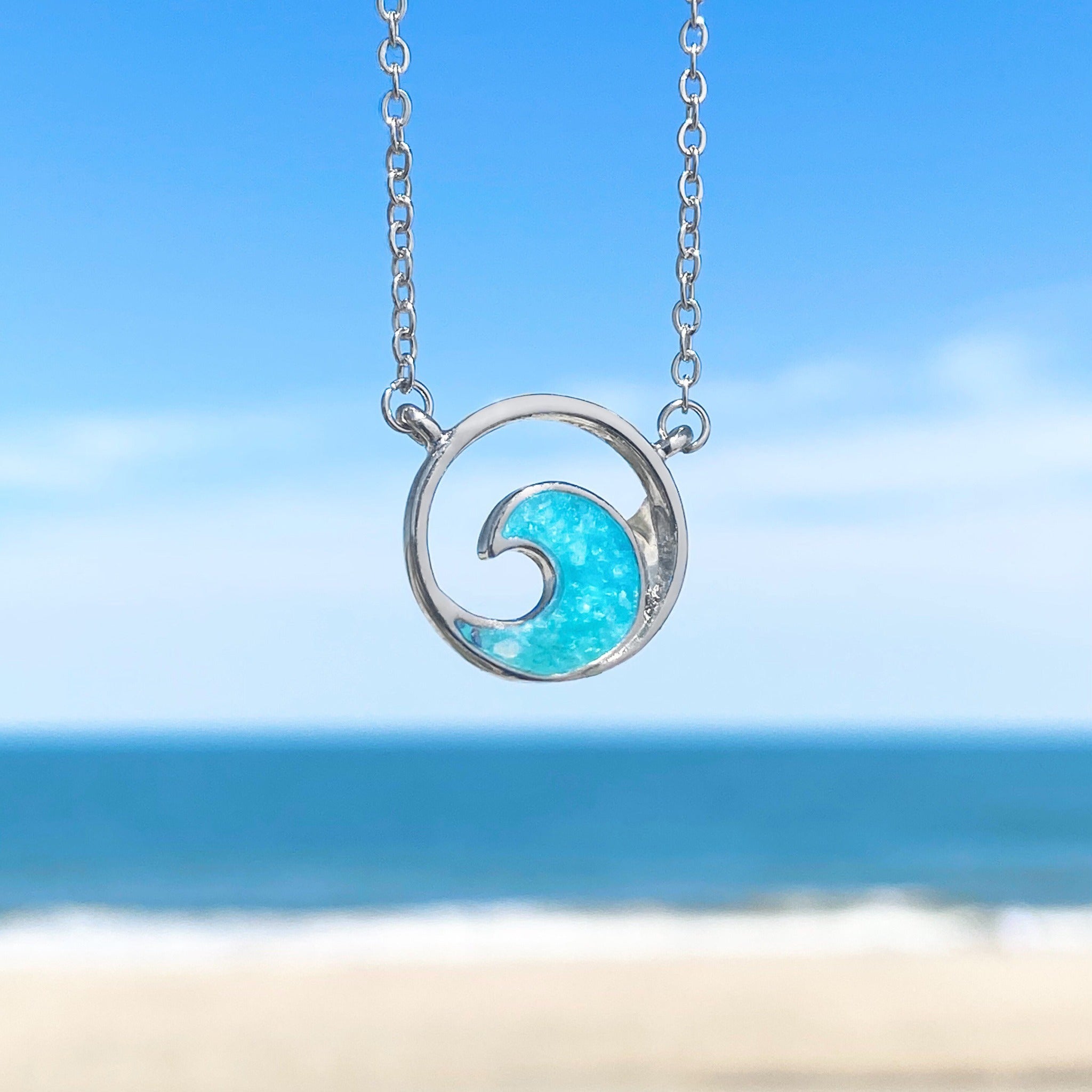 Sand Wave Circle Necklace