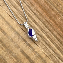 Load image into Gallery viewer, Sea Glass Conch Necklace